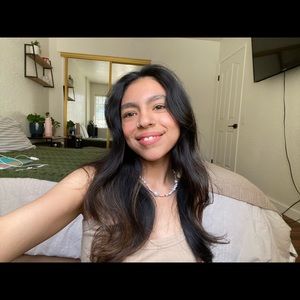 Meet your Posher, Cassandra